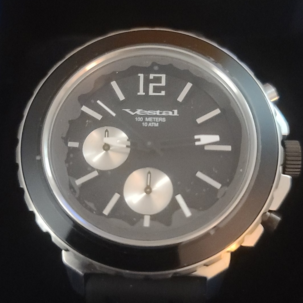 NIB - Vestal - The Yacht